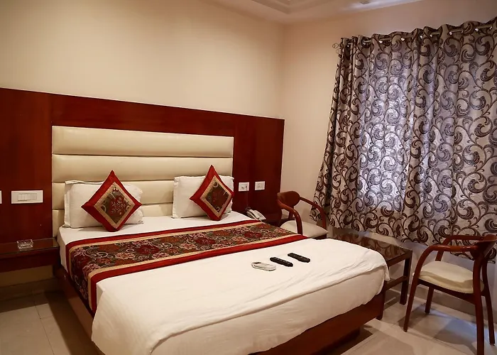 Hotel Sapphire New Delhi photo