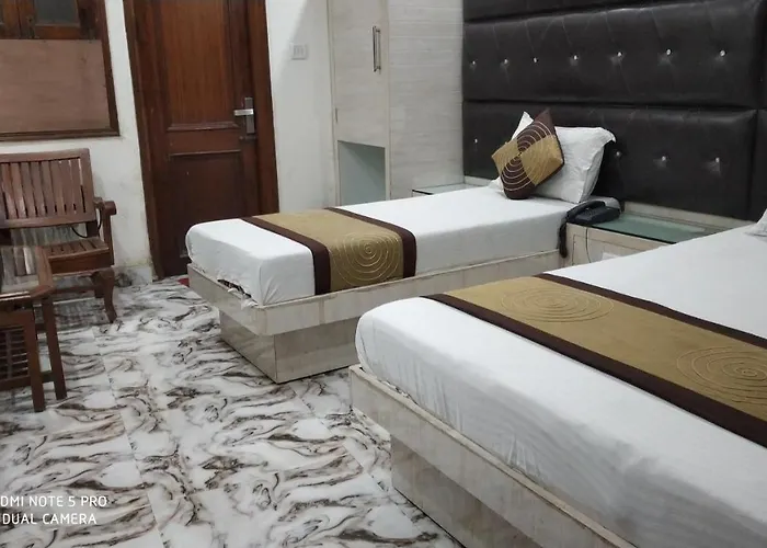 Adb Rooms Hotel Crystal Deluxe Yeni Delhi fotoğrafı