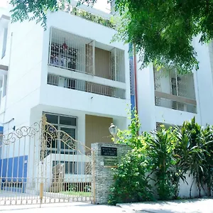 Maplewood Guest House, Neeti Bagh, New Delhiit Is A Boutiqu - 5 2* New Delhi