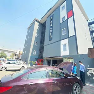 Hotel Golden Saffron By Qotel-punjabi Bagh