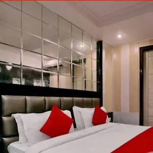 Lotus Palace 3*