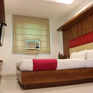Urban Luxury Hotel 3*