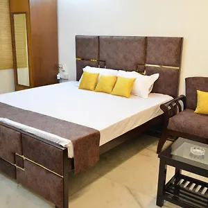Spacious 2bhk Prime Location With Big Livingroom 8 *