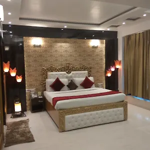 Signature Grand