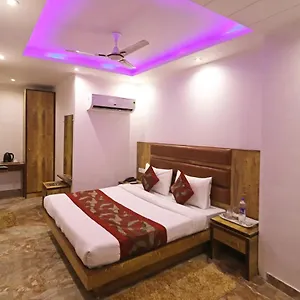 Repose Suites Near Railway Station Hotel New Delhi