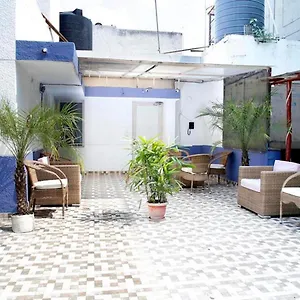 Maplewood Guest House, Neeti Bagh, New Delhiit Is A Boutiqu - 3 Guest house New Delhi
