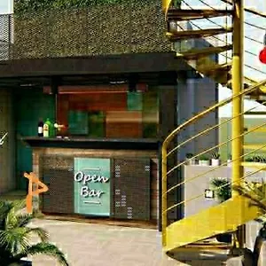 Studio With Terrace Jacuzzi Homestay *