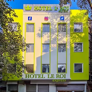 Hotel Le Roi Express Paharganj 3*