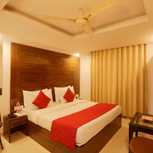 Charming Chanakya Hotel 3*