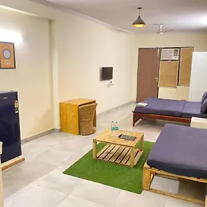 Homestay Gobravo Dev Palace & Studio New Delhi