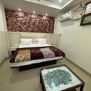Aditya Near Railway Station Main Bazar 3* New Delhi