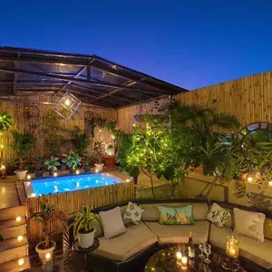 Jacuzzi, Stunning1br ,terrace, Location * New Delhi