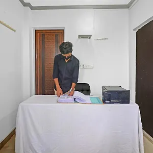Flagship Comodo Near The Chanakya 3* New Delhi