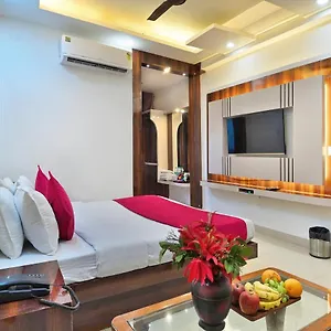 Star - Budget Friendly Hotel New Delhi