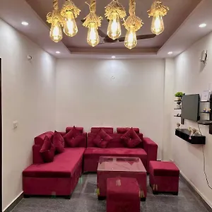 Nirvana 2bhk Delightful In Delhi Apartment *
