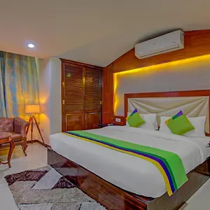 Hotel Treebo Corporate Park 3*