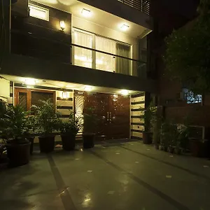 Wood Castle Grand Neu-Delhi