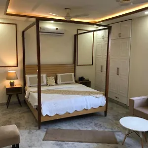 Bo-teak Private Floor - Dwarka * New Delhi