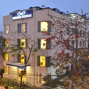 Hotell Sarovar Portico Naraina,