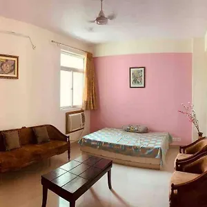 Apartment Away From Close To Delhi Airport And Metro Two Bedroom