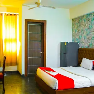 Billions - Amrai Farm Kapashera Road Hotel