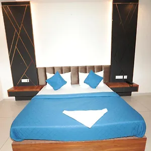 Hardik Palace By F9 4* Noida