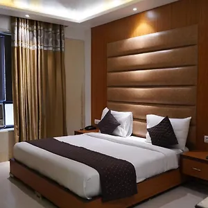 Hotel O Delhi, Near Metro Station Karol Bagh New Delhi