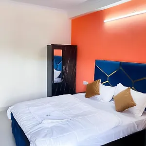 Hotel Near Saket Ignou Rd