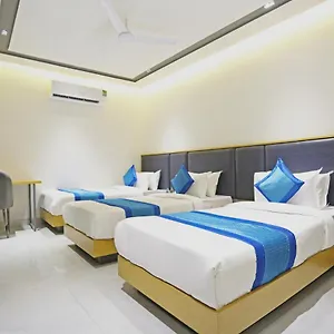 Hotel Apple Tree Residency With Free Airport Transffer New Delhi