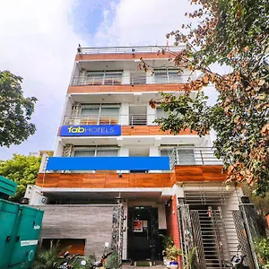 Hotel Fabexpress Roadway 3*