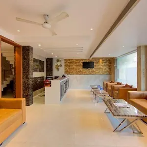Rove & Salt By Rs Global At Delhi Airport Hotel 4*