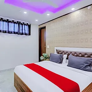 Private In Jagatpuri- Near Anand Vihar 3* New Delhi