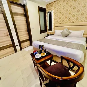 Hotel Apple & Suites, 4*