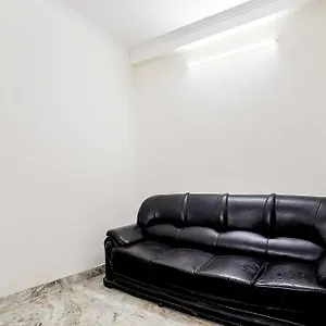 Oyo Flagship 69520 Amazing Near M2k Cinemas Rohini Hotel 3*