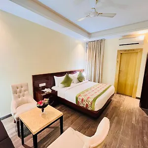 Banz Near Delhi Airport 4*