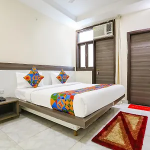 Fabexpress Royal Orbit Hotel 3*