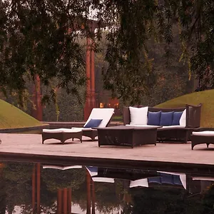Resort The Roseate 5*