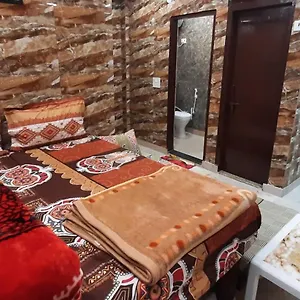 Luxury Flat In Foreigner Areof Lajpat Nagar With Fully Equipped Kitch