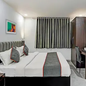 Pop 81181j Shalimar Bagh Residency Hotel
