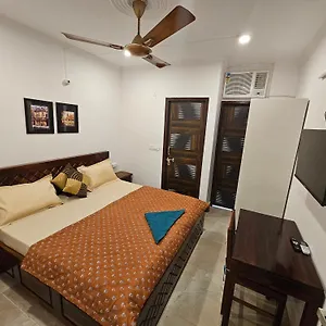 Gautam Nagar South Delhi *
