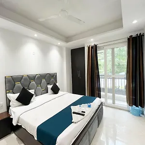 Roomshala 140 24 & 7- Malviya Nagar