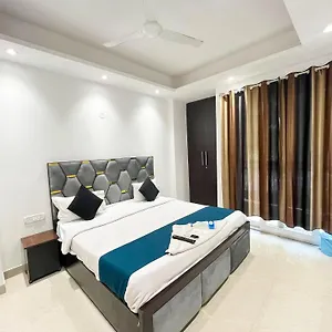 Hotel 24 Seven - Malviya Nagar