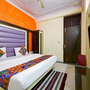 Vedant Deluxe By Singh Residency Guest house New Delhi