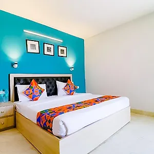 Royal - Vinod Nagar Hotel 3*