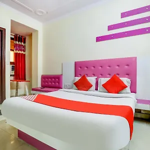Hotel O Tushar Continental New Delhi