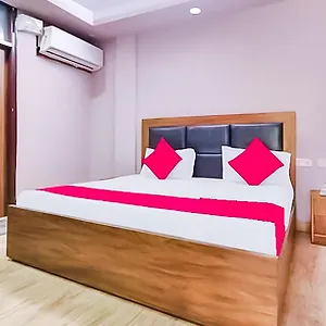 Comfort 2mint Walk Hazrat Nizamuddin Railway Station Hotel