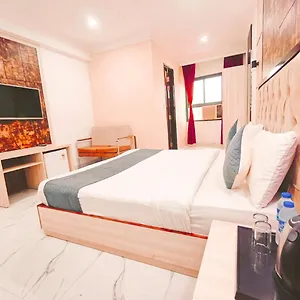 The Almora International -with Free Airport Transffer 4*