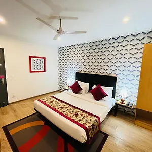 Qotel Chhatarpur - Oppsite Tivoli Garden Hotel New Delhi