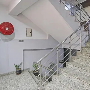 Hotel O Flagship Metro Star Near Lotus Temple