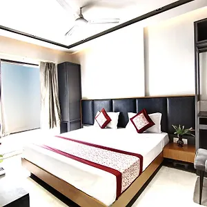 Hotel Applewood Palace - Near Delhi International Airport With - Free Airport Drop New Delhi